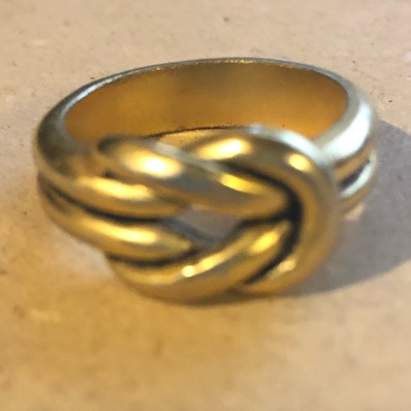 Premier Designs Jewelry - Premier Designs Gold knotted ring size 10